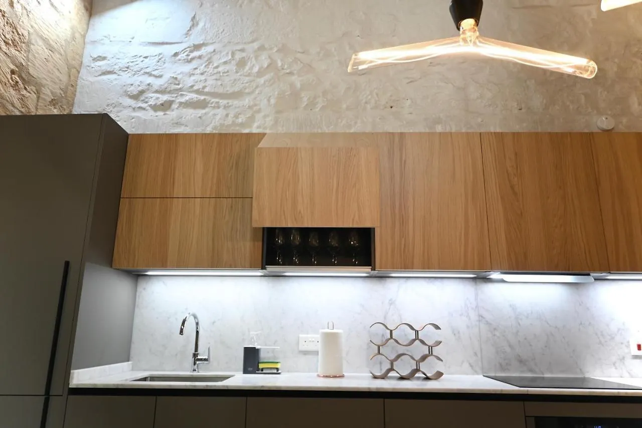 Apartment Numru 27 Expertly Restored Small House Of Character Cospicua Malta