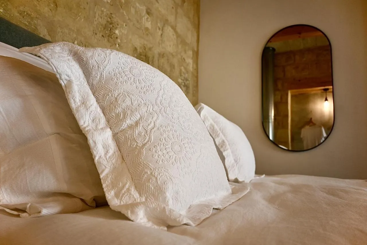 Apartment Numru 27 Expertly Restored Small House Of Character Cospicua Malta